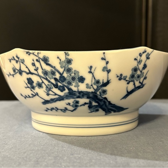 2 Vintage, blue & white porcelain Japanese/ asian rice bowls and votive holder. - Picture 4 of 15